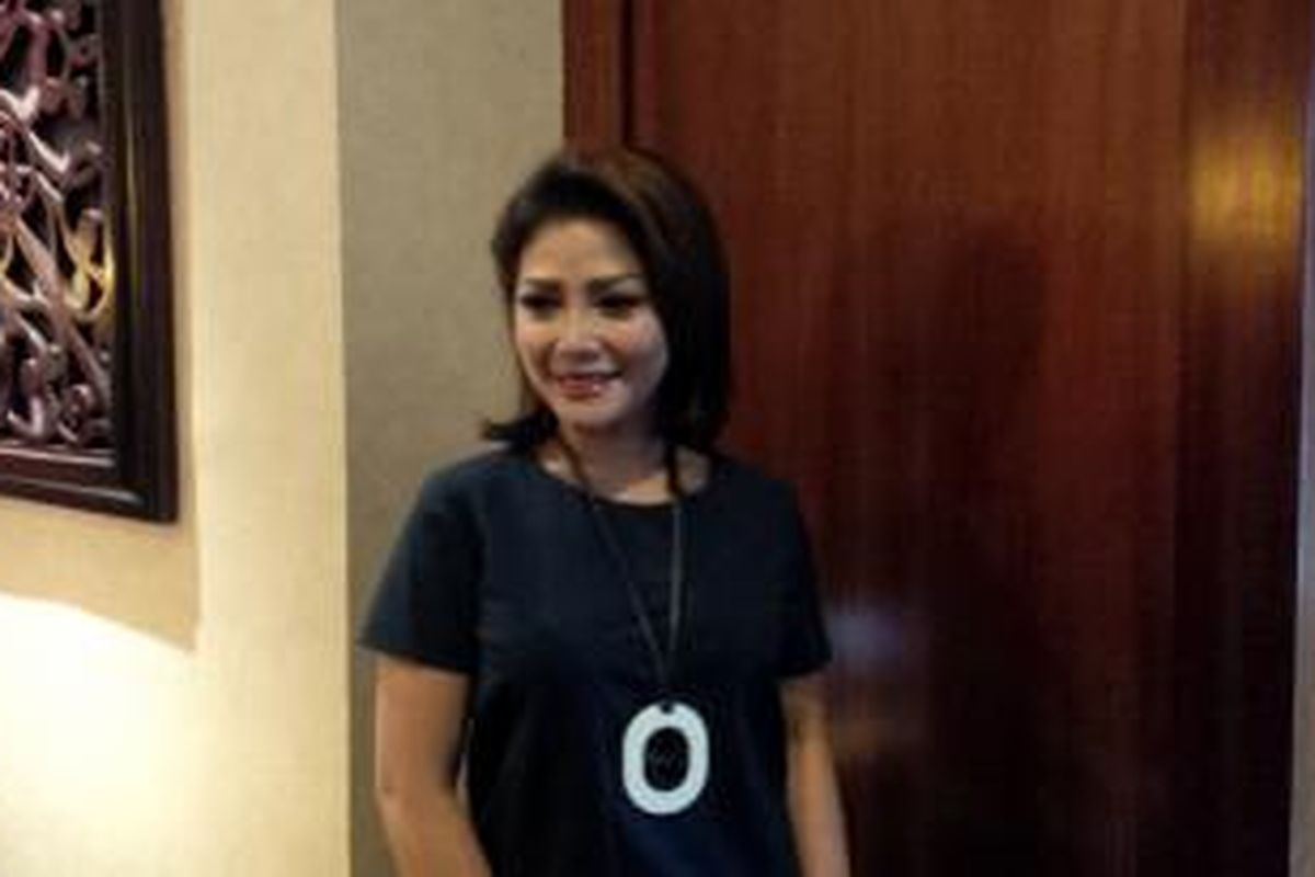 Penyanyi dangdut Kristina di Crowne Plaza, Jakarta Selatan, Rabu (18/11/2015)