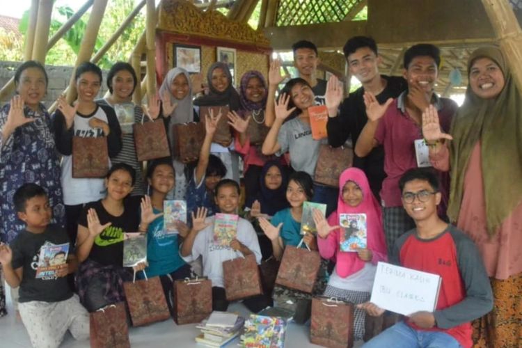 Kisah Nursyda Syam: Berawal Diusir dari Toko Buku, Kini Bikin Buku Sendiri untuk Anak Lombok Utara