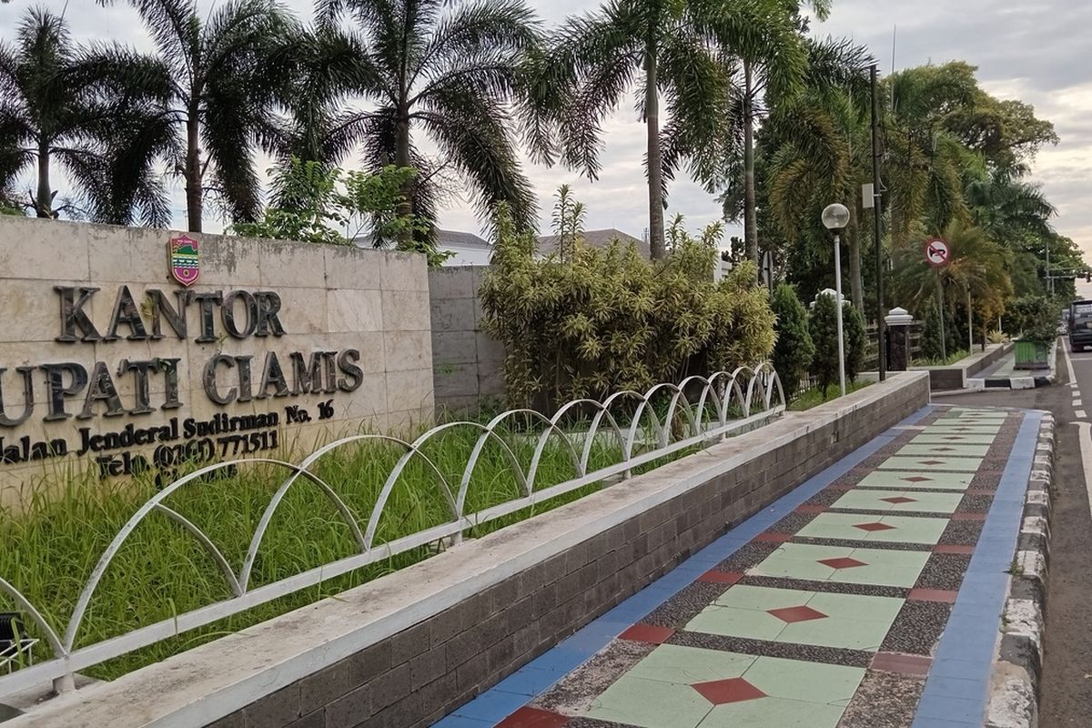 Salah seorang kades di Kabupaten Ciamis mundur dari jabatannya dan memilih bekerja di Jepang.