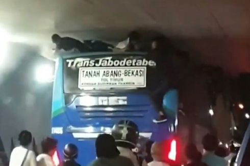 4 Fakta di Balik Viral Video Bocah Hampir Terjepit di Atap Bus Transjabodetabek