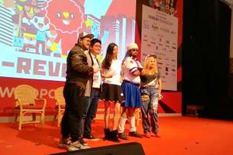 Artis peran Raline Shah saat diabadikan dalam acara jumpa pers acara PopCon Asia 2016 di Jakarta Convention Centre, Senayan, Jakarta Pusat pada Minggu (14/8/2016).