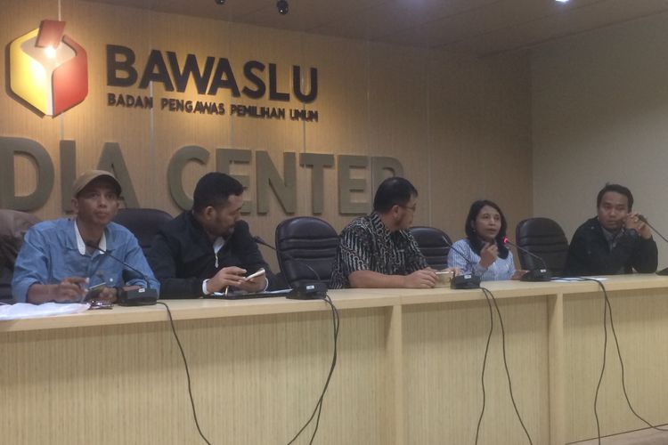 Anggota Dewan Kehormatan Penyelenggara Pemilu (DKPP) Ida Budiati saat diskusi yang bertajuk Evaluasi Kritis Pelaksana Pilkada Serentak 2018 di Kantor Bawaslu, Jakarta, Selasa (3/7/2018).