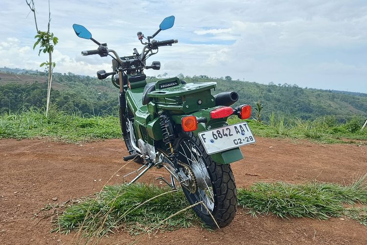 Honda Karisma jadi CT125 buatan Mr. Kuztom Garage