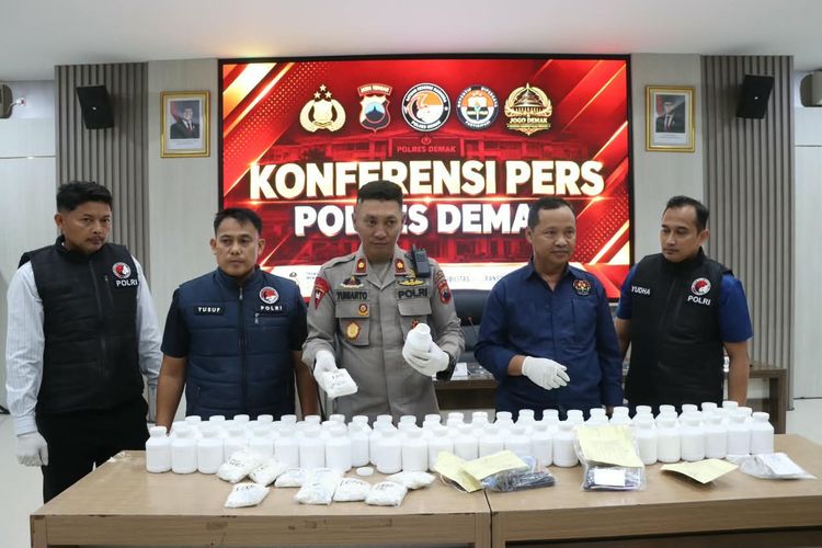Polres Demak Bongkar 8 Kasus Narkoba dalam 1,5 Bulan, Sita 74.000 Pil