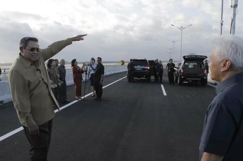 Presiden SBY Resmikan Jalan Tol Pertama di Atas Laut