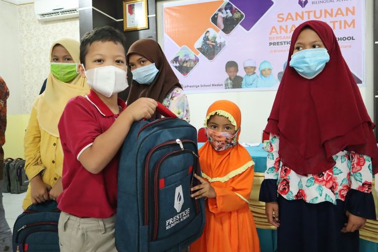 Prestige Bilingual School, Medan, kembali melakukan kegiatan santunan anak yatim yang digelar pada 10-12 April 2021.