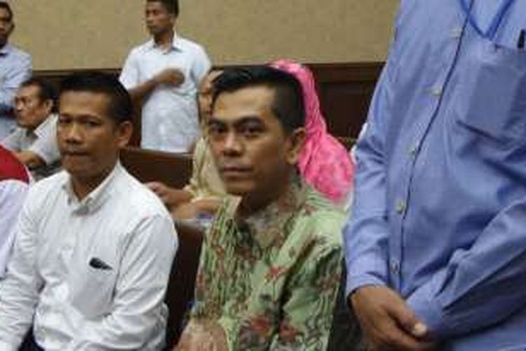 Terdakwa kasus suap raperda reklamasi dan tindak pidana pencucian uang, Mohamad Sanusi, sebelum menghadapi sidang di Pengadilan Tipikor, Jalan Bungur Besar Raya, Rabu (31/8/2016). 