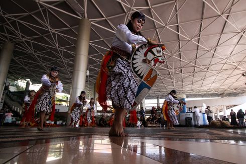 Ada Pertunjukan Reog Ponorogo di Bandara Juanda Surabaya