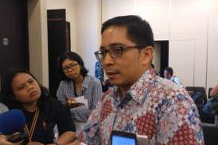 Direktur Eksekutif Centre for Strategic and International Studies (CSIS), Philips J Vermonte di kantor CSIS, Jakarta, Selasa (13/9/2016).