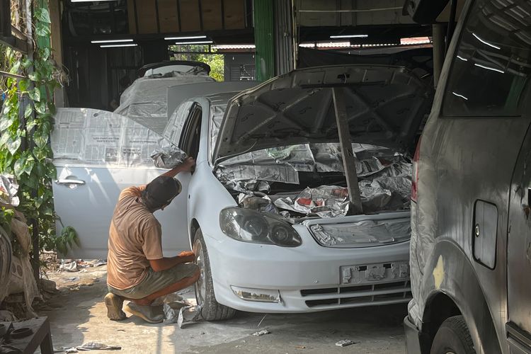 Ini Mobil yang Butuh Waktu Lama di Bengkel Body Repair