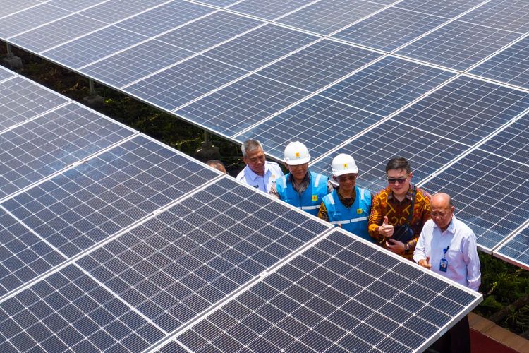 Peresmian PLTS Universitas Tanjungpura sebesar 1,5 MWp yang menjadi PLTS terbesar di sektor pendidikan pada Rabu, 30 Agustus 2023.