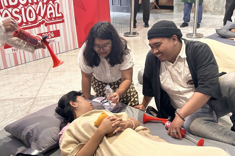 Yuniar, pemenang lomba tidur nasional.