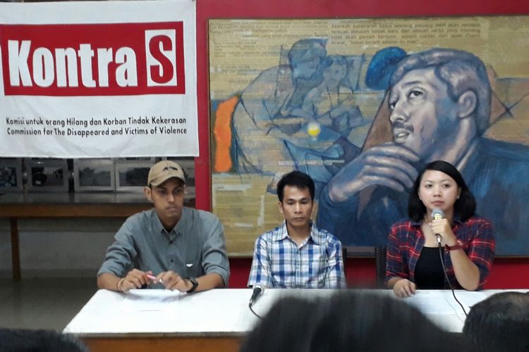 Konferensi pers kasus Yusman Telaumbanua, di kantor Komisi untuk Orang Hilang dan Korban Tindak Kekerasan (KontraS) di Senen, Jakarta Pusat. Selasa (22/8/2017)