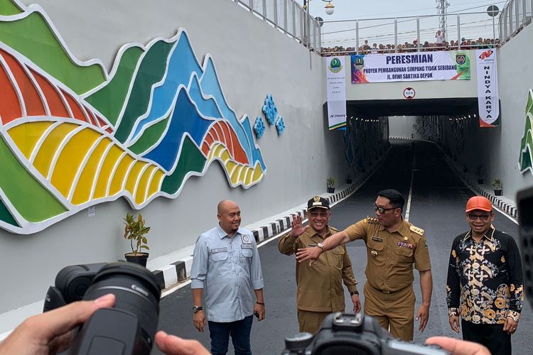 Ridwan Kamil meresmikan Underpass Jalan Dewi Sartika, Depok, Jawa Barat pada Selasa (17/1/2023).