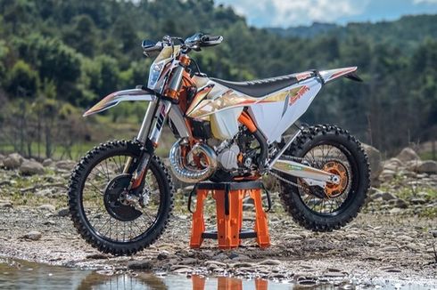 Motor Langka KTM Ini Meluncur di IIMS Motobike 2019