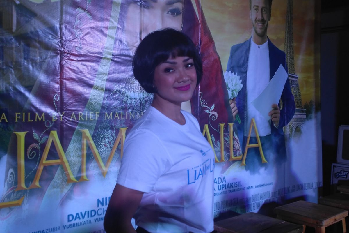 Aktris Nirina Zubir saat ditemui usai jumpa pers film Liam Dan Laila di kawasan Tebet, Jakarta Selatan, Rabu (12/9/2018). 