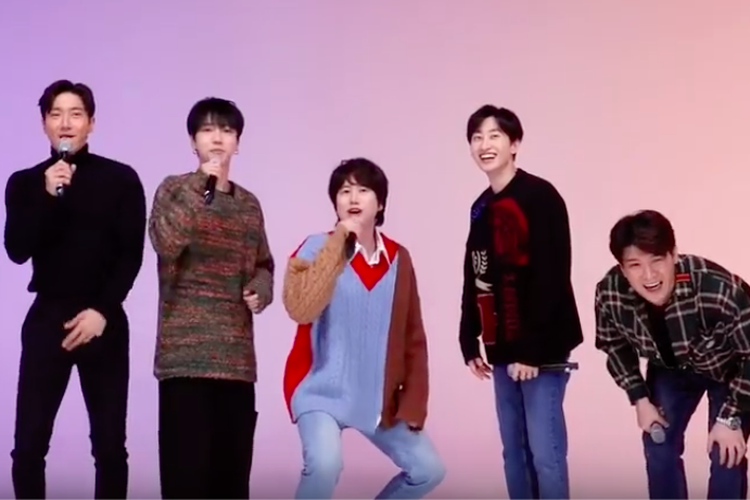 Tangkapan layar lima personel Super Junior yang diunggah kanal hello82 di YouTube pada 3 Januari 2020