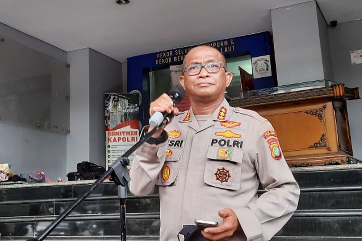 Kabid Humas Polda Metro Jaya Kombes Pol Yusri Yunus saat memberikan keterangan pers di Polda Metro Jaya, Selasa (5/1/2021)