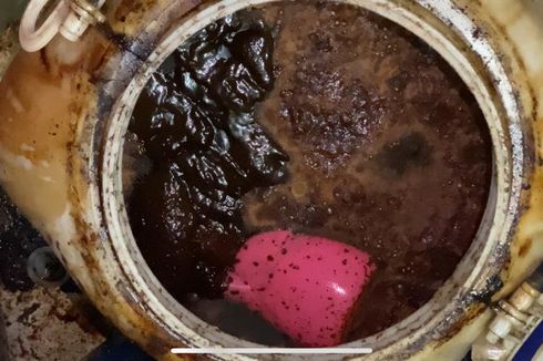 Three People Arrested for Allegedly Producing Counterfeit Honey in Jakarta