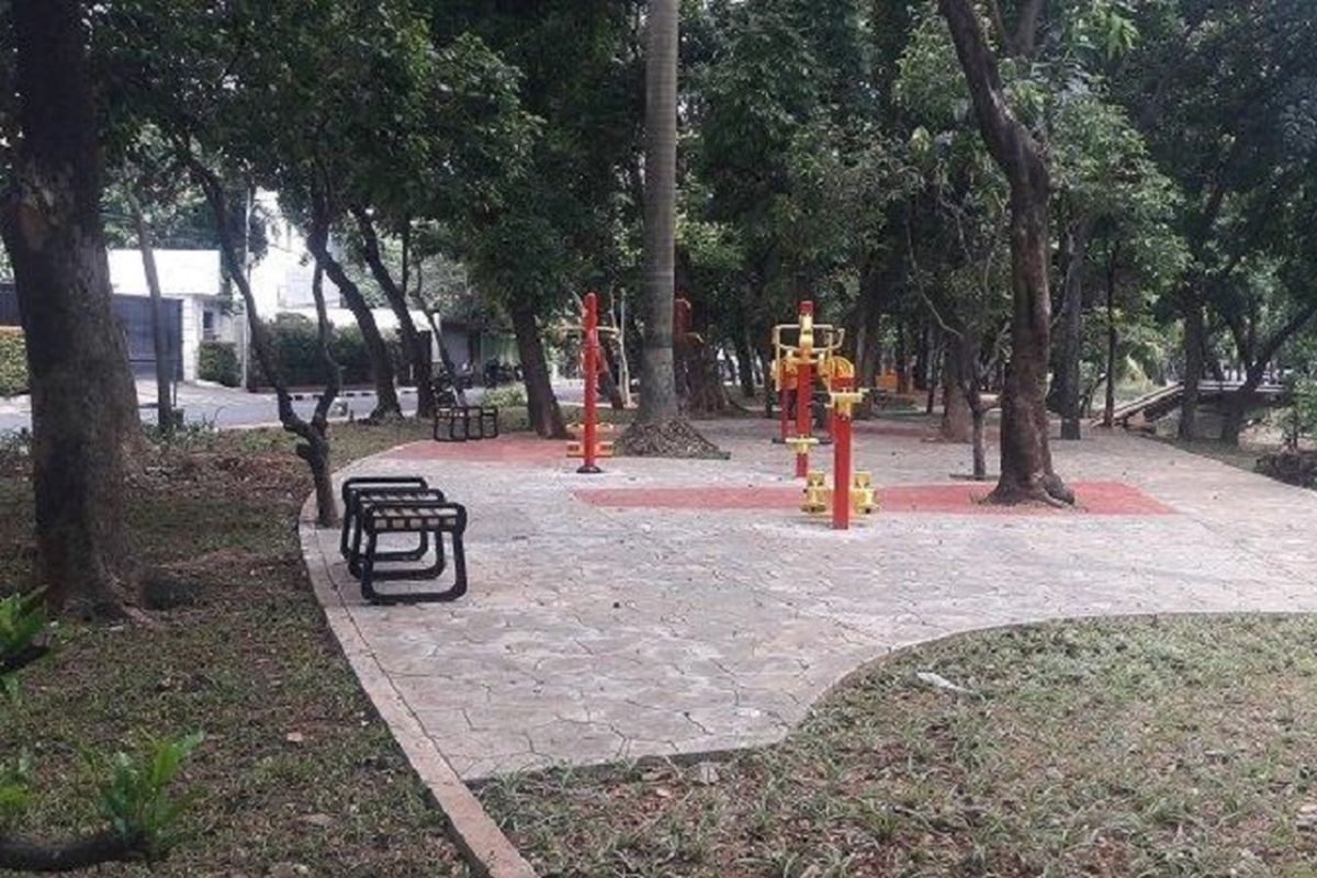 Wajah baru Taman Sumenep di Menteng, Jakarta Pusat, Selasa (11/2/2020) setelah direvitalisasi.

