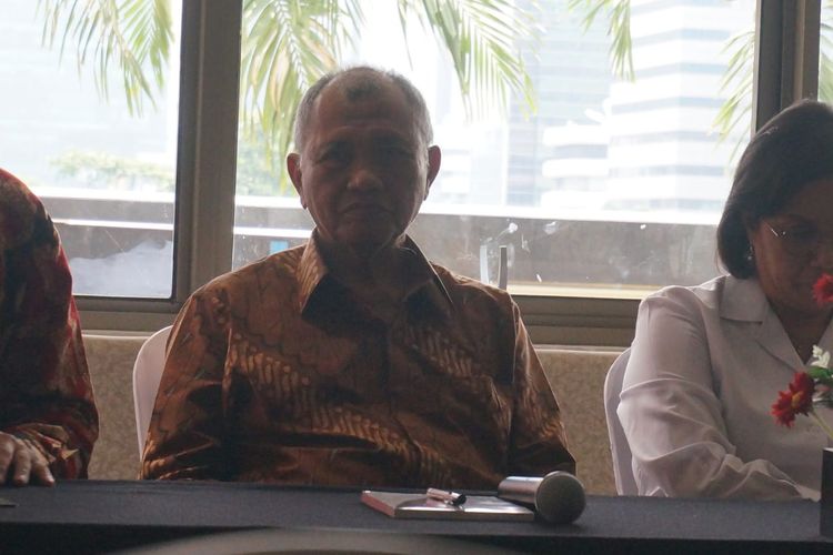Ketua KPK Agus Rahardjo dalam konferensi usai peringatan Hari Antikorupsi Sedunia di Gedung Merah Putih KPK, Senin (9/12/2019).