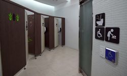 Ternyata Ini Fungsi Celah di Bawah Pintu Toilet Umum