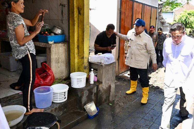 Presiden Prabowo Subianto meninjau korban terdampak banjir Bali guna memastikan instruksi penanganan bencana terlaksana dengan baik pada Sabtu (13/9/2025).