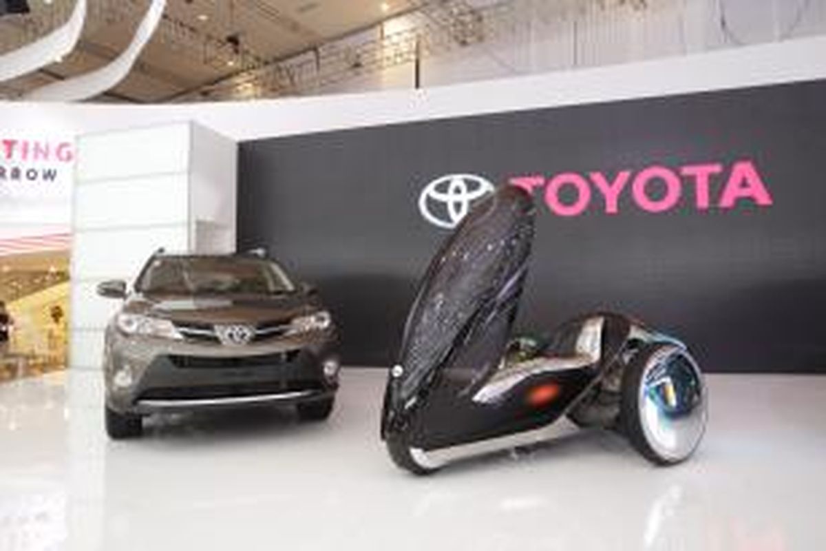 Stan Toyota di IIMS 2014