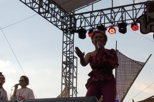 Debur Ombak Temani Ruth Sahanaya Beraksi di Senggigi Sunset Jazz 2019