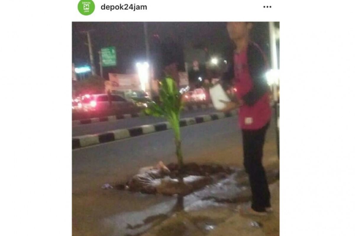 Foto lubang galian di Jalan Margonda, Senin (4/3/2019).