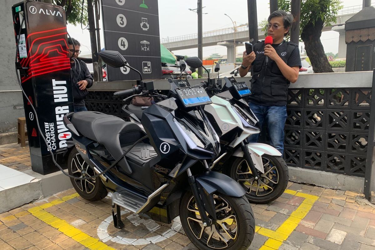 Alva luncurkan SPKLU motor listrik bernama Boost Charge Station