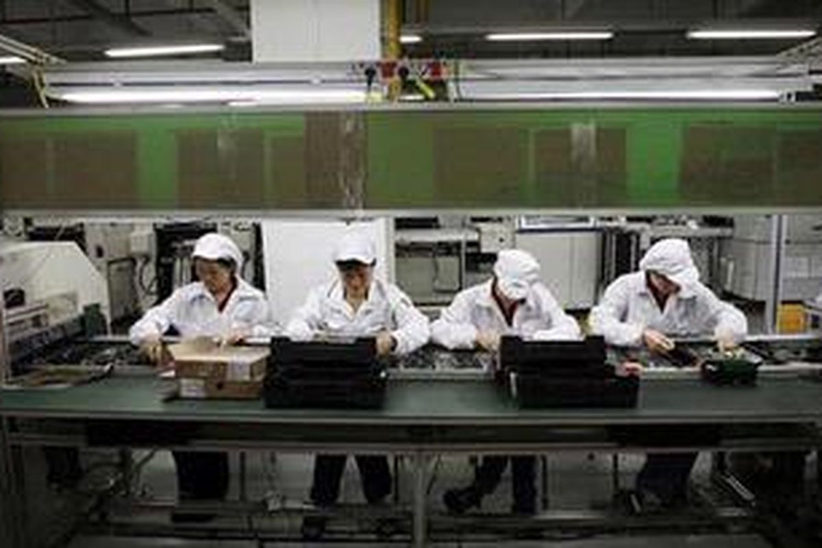 Para eksekutif Apel mengklaim, perusahaan itu telah memperbaiki pabrik-pabriknya dalam beberapa tahun terakhir dan menerbitkan kode etik tentang tenaga kerja dan keamanan bagi pemasok. Namun masalah masih ada, kata kelompok advokasi pekerja. 