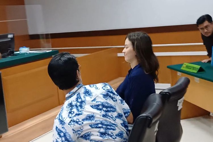 Kimberly Ryder Dapat Hak Asuh Anak, Edward Akbar Wajib Nafkahi Rp 6 Juta Per bulan