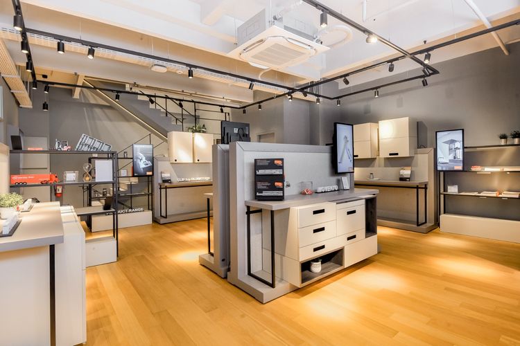 Ragam ide dan inspirasi desain kabinet yang ditawarkan Blum, ada di lantai dua ruang pamer di BSD City.
