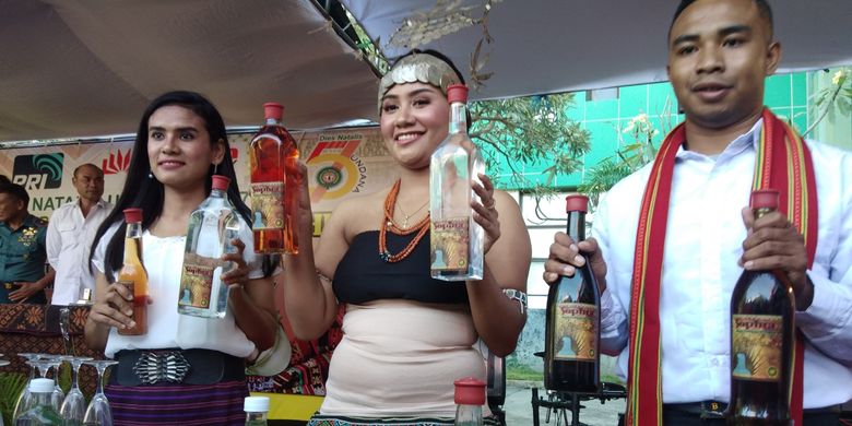 Minuman keras (Miras) Sophia yang diproduksi oleh Universitas Nusa Cendana (Undana) Kupang, NTT, Rabu (19/6/2019)