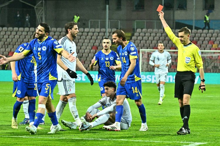 Biang Keladi Italia Gagal ke Piala Dunia 2026, Bastoni Masih Laku