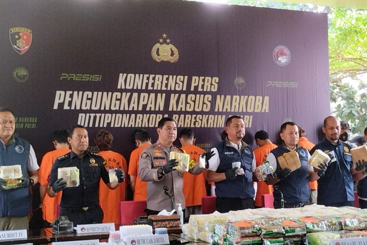 Konferensi pers Direktorat Tindak Pidana Narkoba Bareskrim soal peredaran gelap narkotika di Mabes Polri, Jakarta, Rabu (6/9/2023).