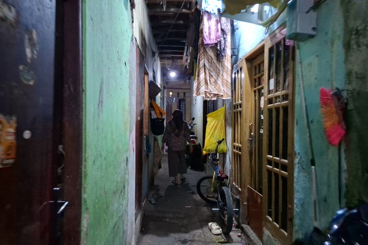 Suara Warga RW Kumuh di Tambora Jakbar: Pasrah Tinggal di Lorong gelap