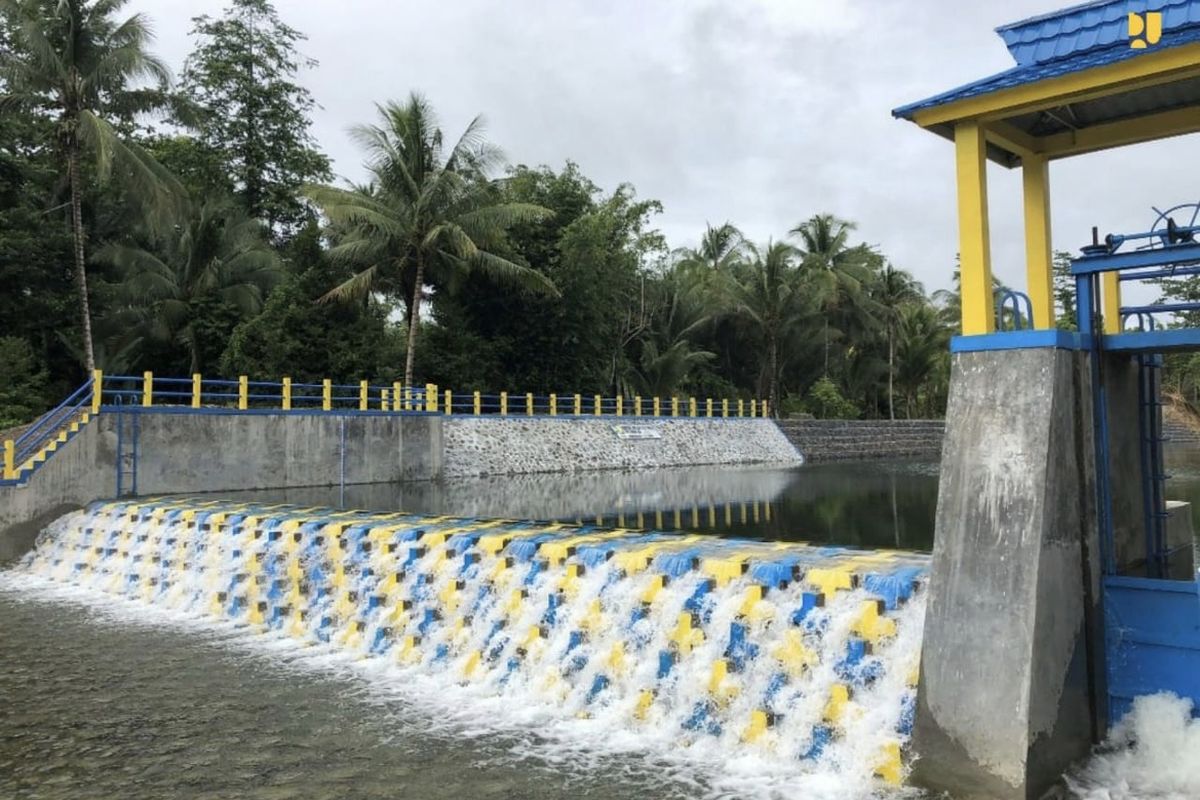 Pemerintah Indonesia akan mengangkat keberhasilan penerapan teknologi Bendung Modular di World Water Forum ke-10 yang digelar pada 18-25 Mei 2024 di Bali. Teknologi Bendung Modular menjadi alternatif dalam pembangunan bendung yang lebih mudah, lebih murah, dan lebih cepat. Proses konstruksinya bisa mengurangi ketergantungan terhadap alat berat dalam pemasangan bekisting, sehingga memudahkan daerah pelosok dengan akses jalan yang sulit untuk menerapkan inovasi ini.