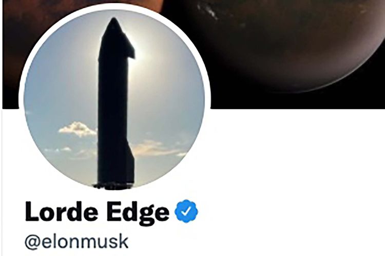 Elon Musk sempat mengganti nama akun Twitter pribadinya menjadi Lorde Edge.