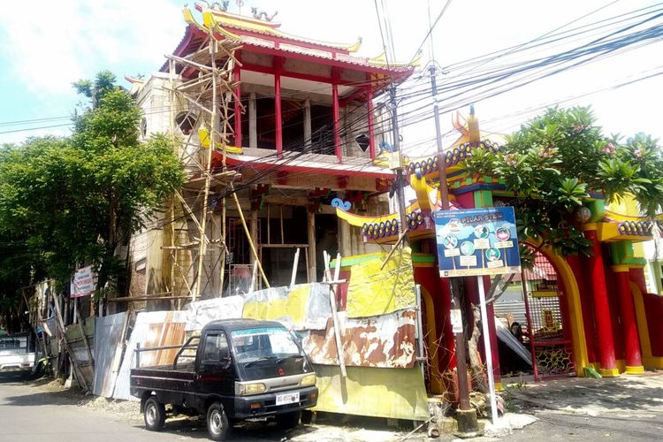 Pembangunan kembali Kelenteng Poo An Kiong telah mencapai kemajuan sekitar 80 persen, Selasa (28/1/2025).