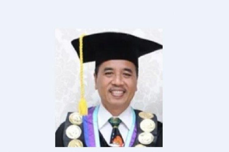 Guru Besar pada Fakultas Ilmu Kelautan dan Perikanan (FIKP) Unhas, Prof Sudirman meninggal dunia, Kamis (13/8/2020) malam.