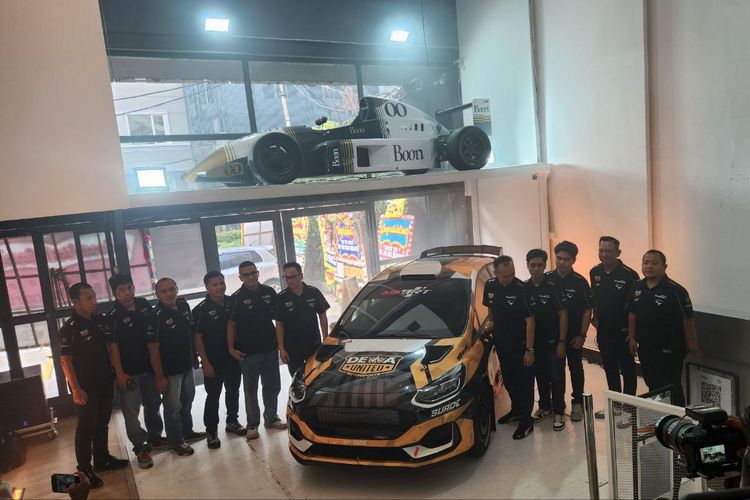 Dewa United Motorsports X MSRT targetkan juara nasional 2025 dengan pereli andal dan mobil berperforma tinggi.