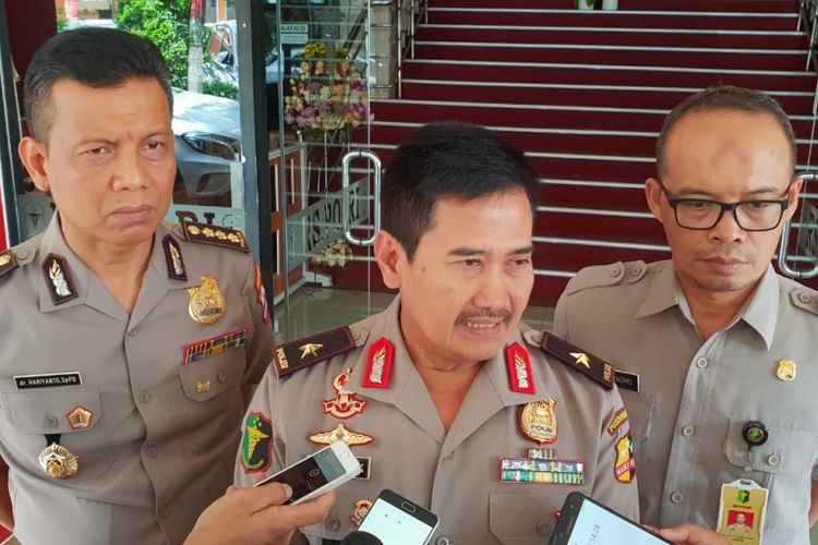 Kepala RS Polri Brigjen Pol Musyafak (tengah) di RS Polri, Kramatjati, Jakarta Timur, Kamis (13/12/2018)