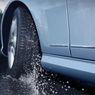 Mengenal Bahaya Laten Aquaplaning saat Berkendara di Musim Hujan