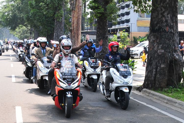 Touring Honda PCX di Bandung