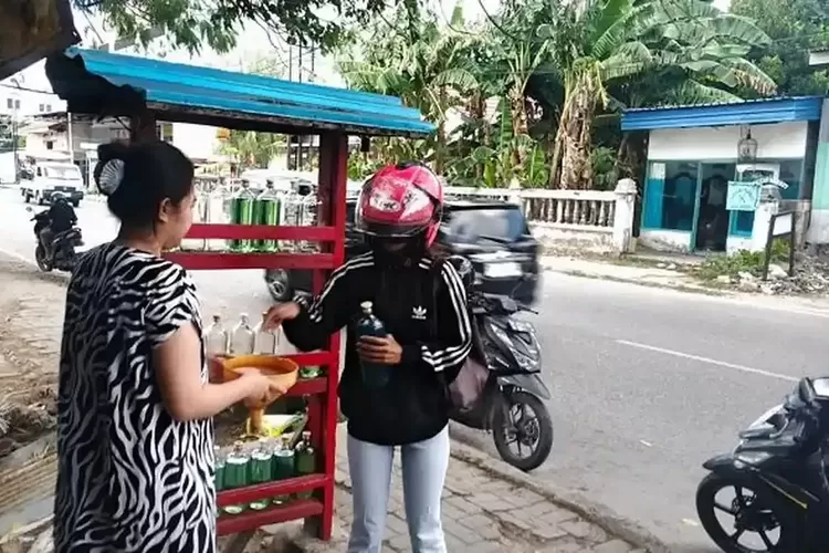Cerita Pedagang Eceran di Kupang, Berburu Pertalite sampai Malam demi Mengisi Kios