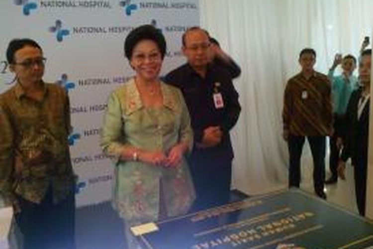 Menteri Kesehatan Nafsiah Mboi meresmian National Hospital Surabaya Senin (28/10/2013). Rumah sakit tersebut bekerja sama dengan General Electric mendirikan pusat pengembangan dan pelatihan radiologi se-Asia Tenggara.