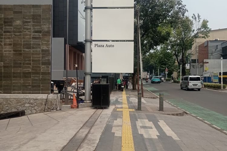 Satpol PP Terima Aduan soal Reklame di Senopati, Pernah Ditegur tapi Tak Diperbaiki  