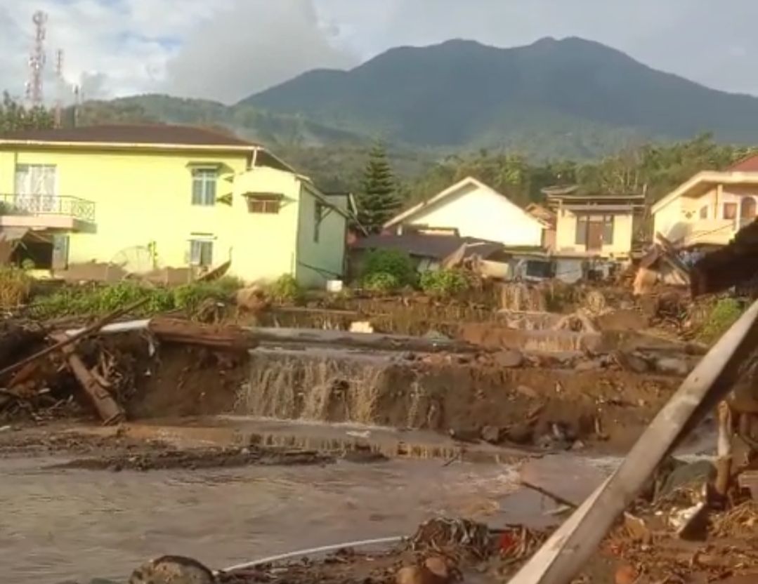 Korban Tewas akibat Banjir Lahar Gunung Marapi Bertambah Jadi 14 Orang
